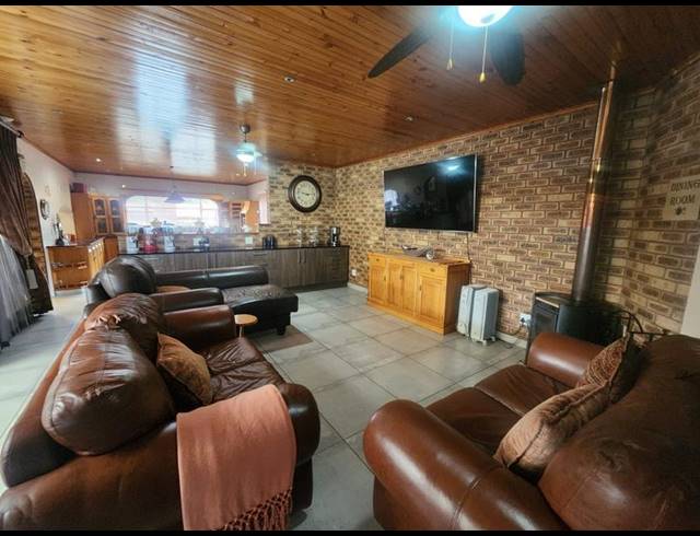BUSINESS FOR SALE IN HELDERKRUIN EXT